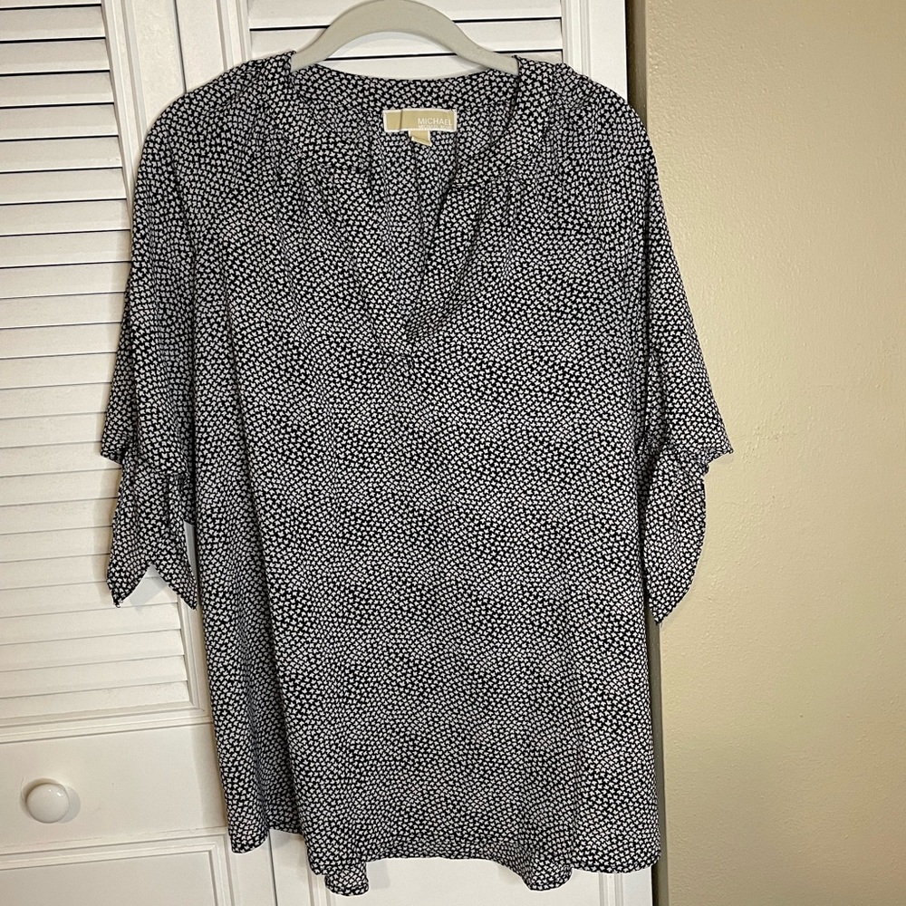 Michael Kors size Medium blouse leaf print
